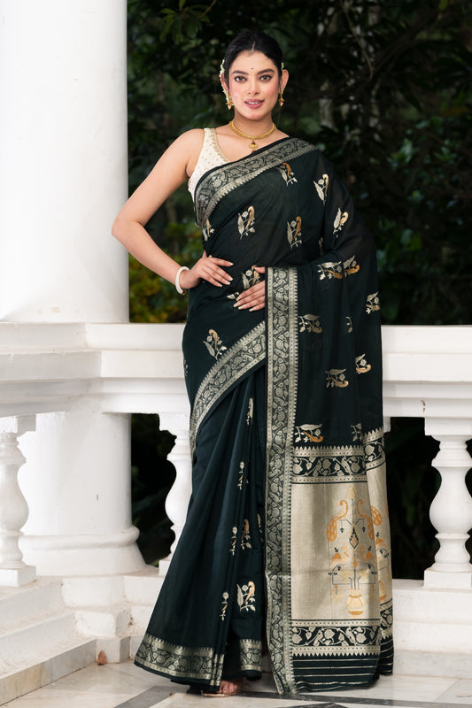 Pakhna Fancy Crape Banarasi Saree – A Perfect Blend of Tradition and Elegance
