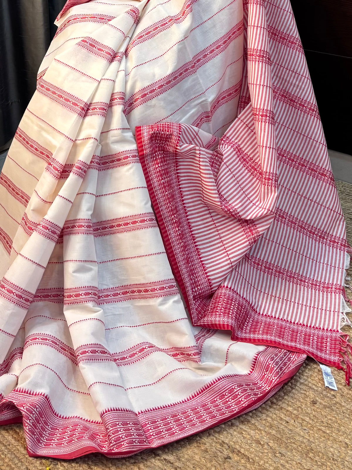 Sada Lal Pure Cotton Handwoven Begumpuri Saree