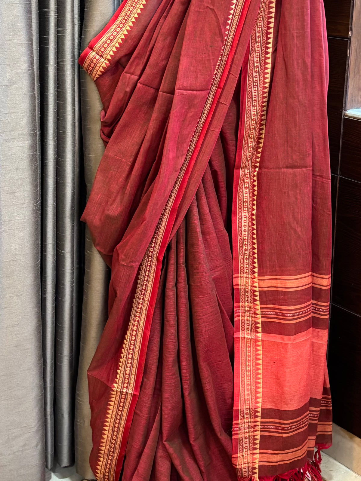 Pure Cotton Maroon Dhonekhali Saree