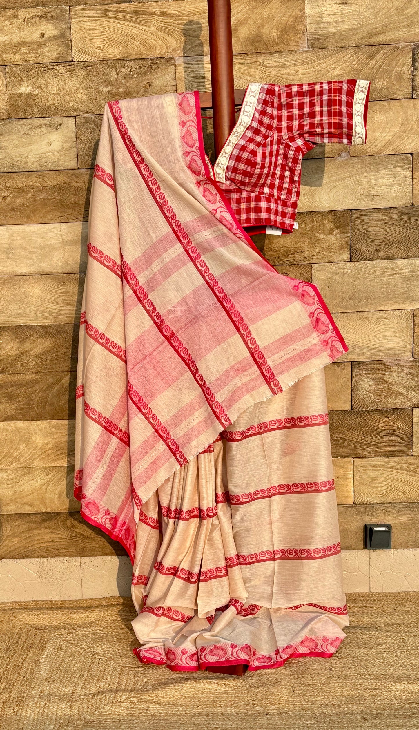 sada laal dhonekhali saree