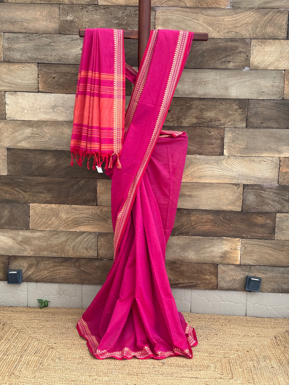 Hot Pink Pure Cotton Dhonekhali Saree