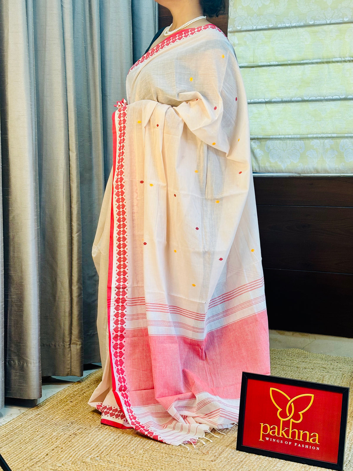 Off White & Red Pure Cotton Handwoven Saree