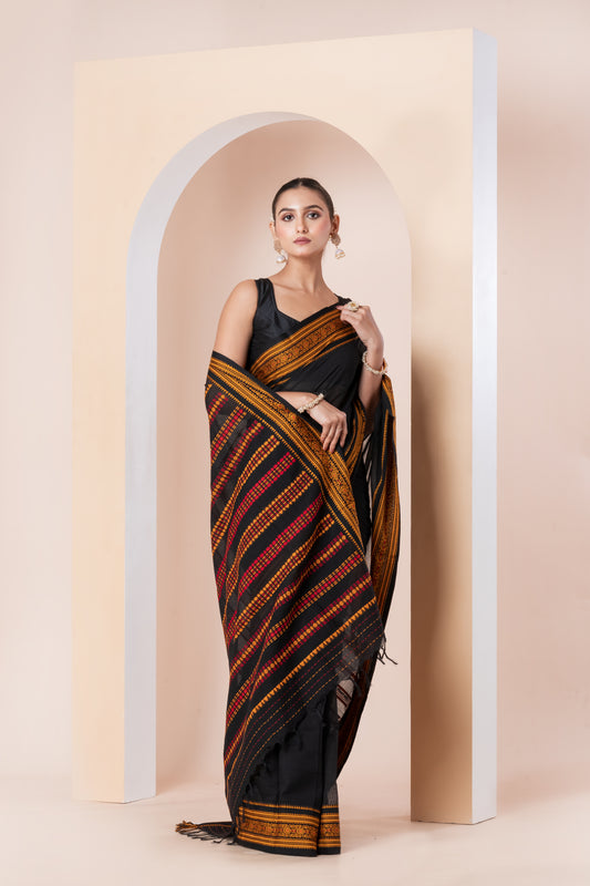 Pakhna black and yellow Begumpuri saree