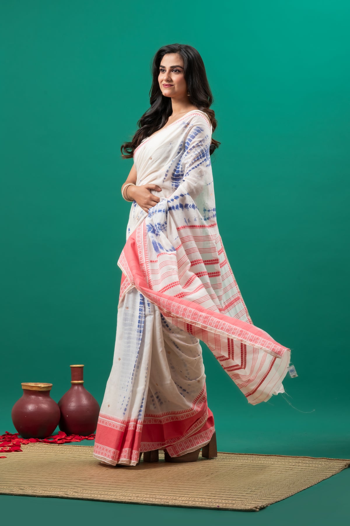 OFF WHITE & PEACH BOARDER PURE COTTON BENGUMPURI SHIBHORI SAREE
