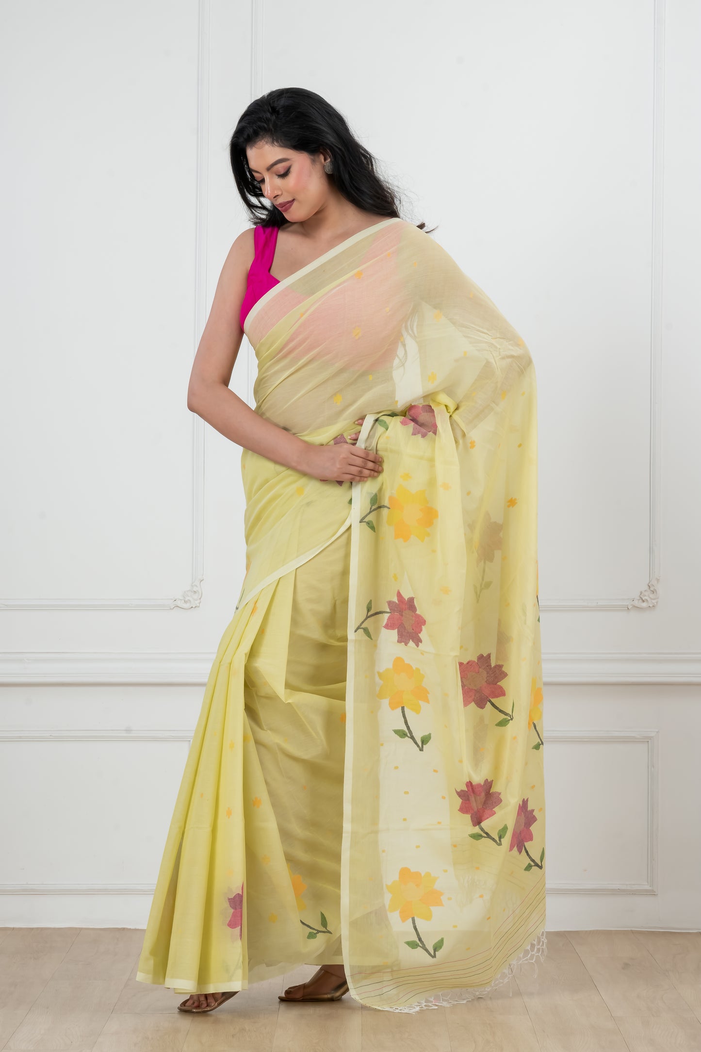 Light Yellow Pure Cotton  Handwoven  meddle  work Jamdani Saree