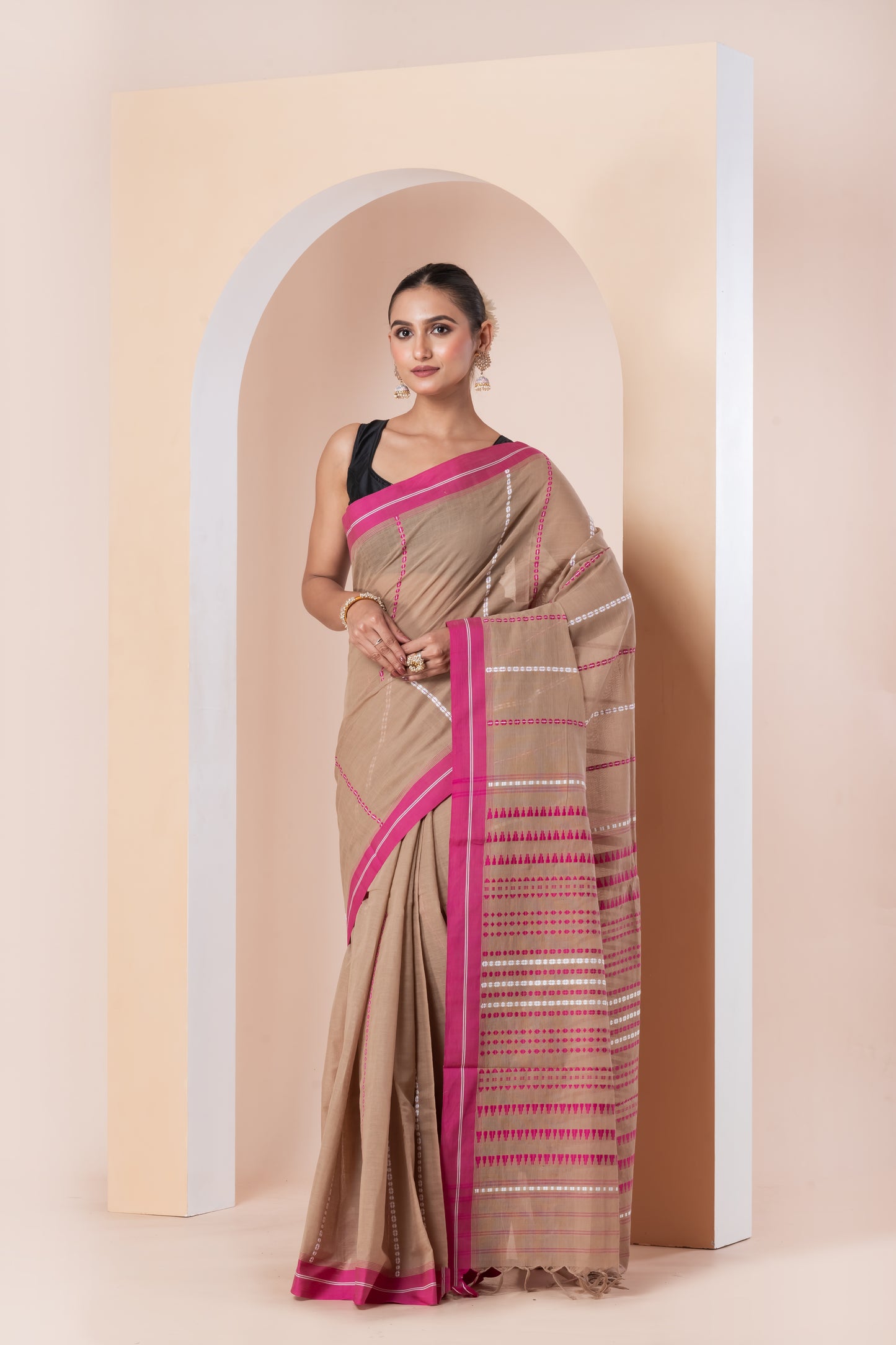 Pakhna Begumpuri saree