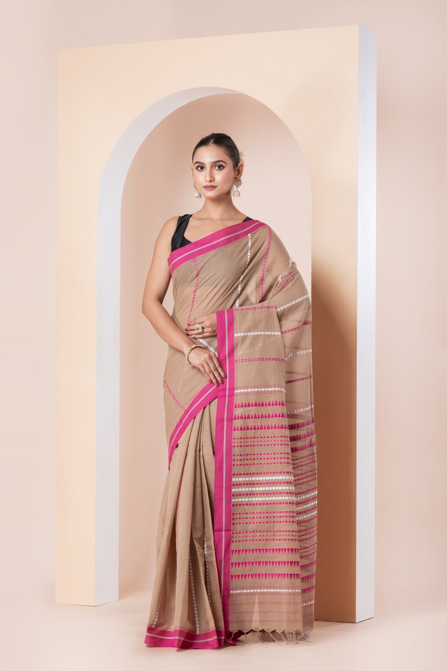 Pakhna Begumpuri saree