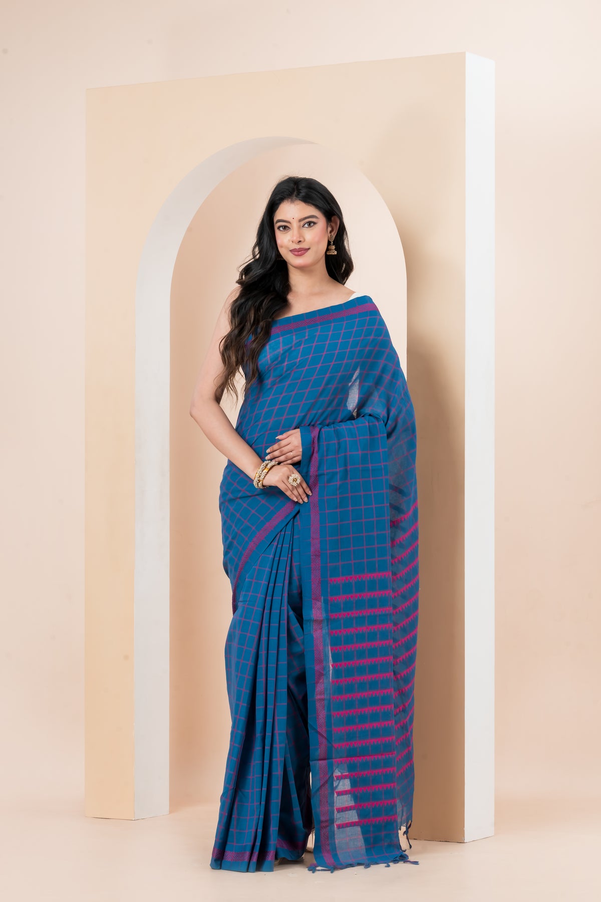 Blue & Magenta Checkered  Begumpuri Pure Cotton Handwoven Saree