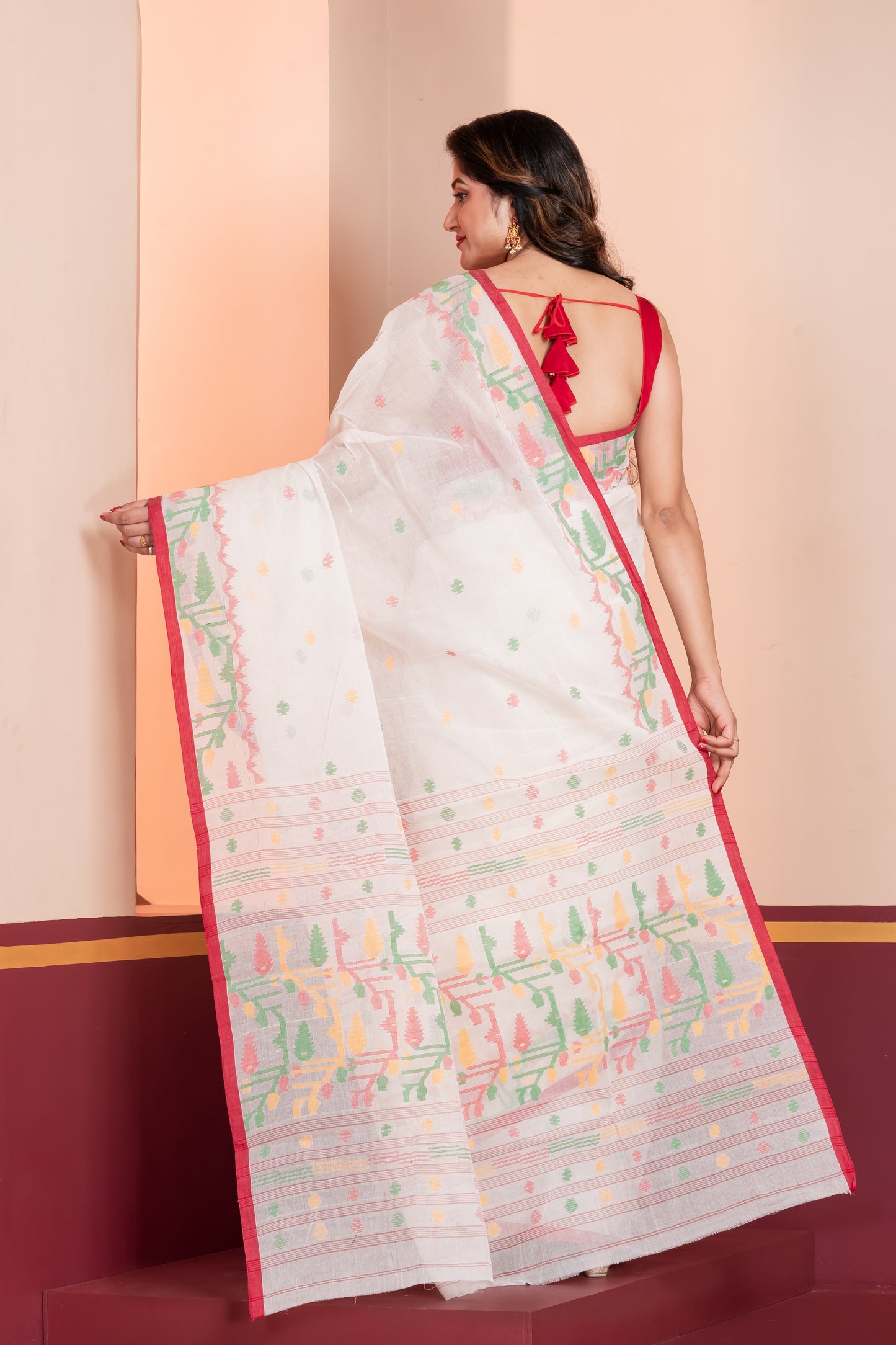 Pakhna White & Red Pure Cotton Handwoven Bengal Jamdani Saree