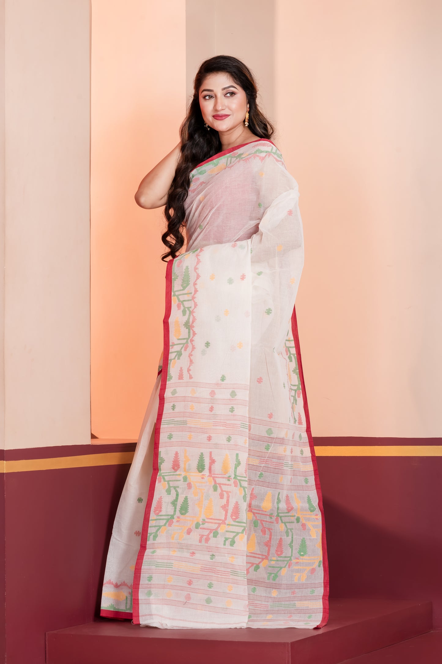 Pakhna White & Red Pure Cotton Handwoven Bengal Jamdani Saree