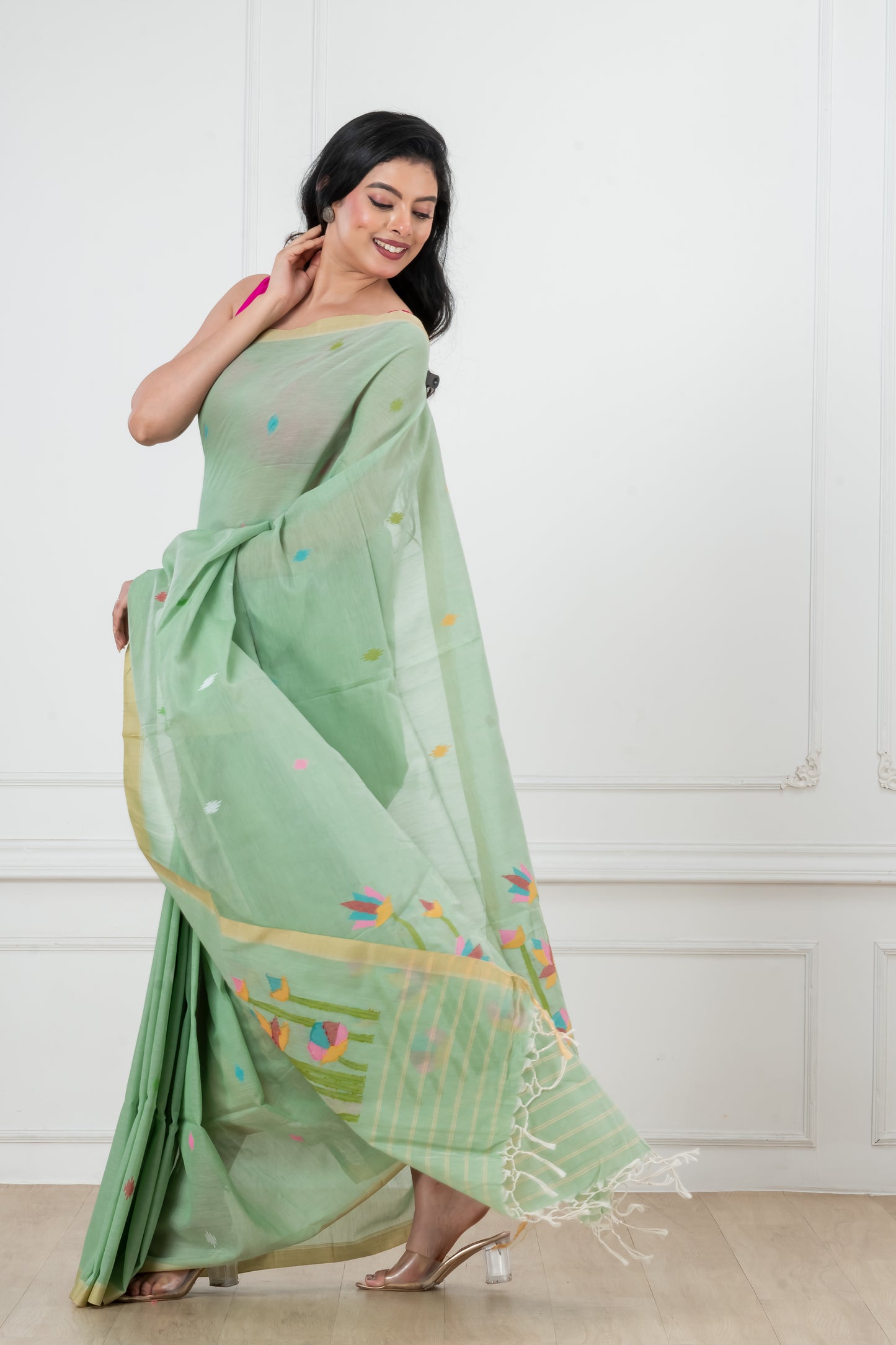 Green Saree Pure Cotton  Handwoven  meddle  work Jamdani Saree