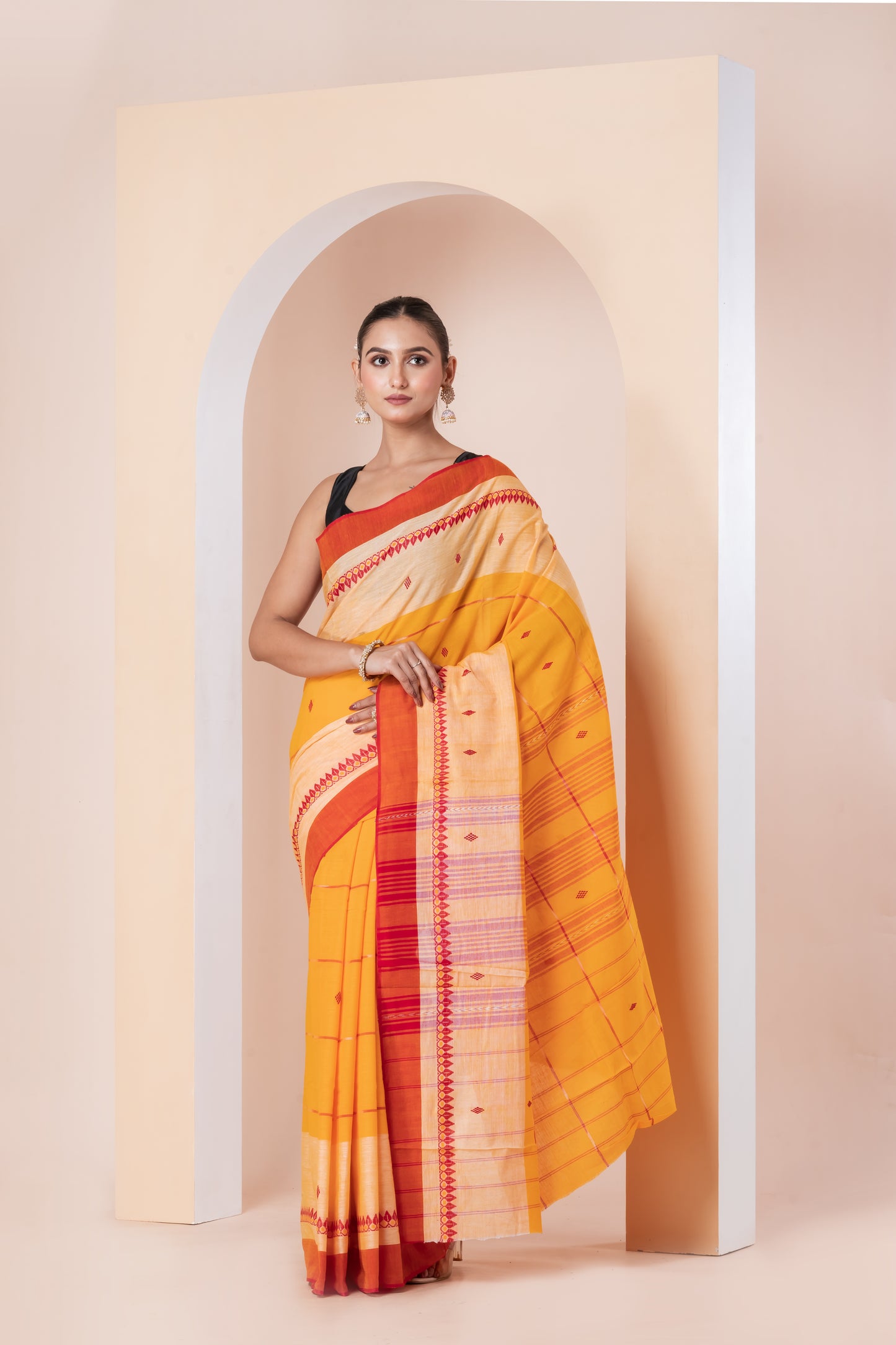 Pakhna Dhonekhali saree