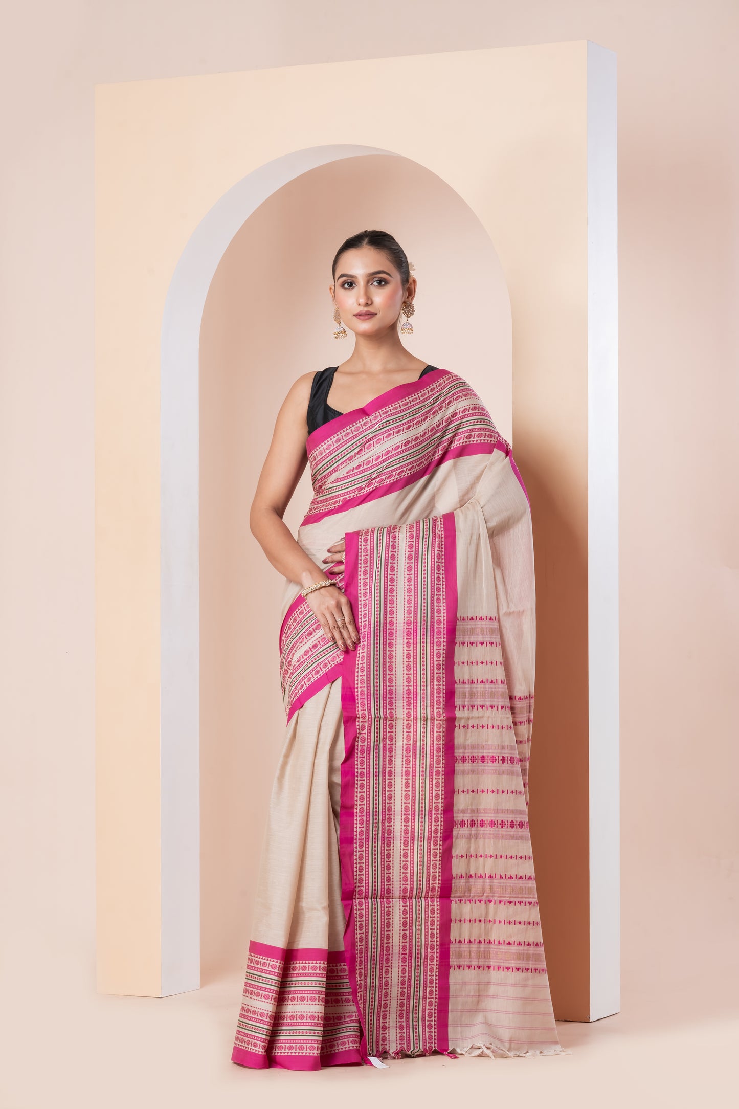 Pakhna Begumpuri saree