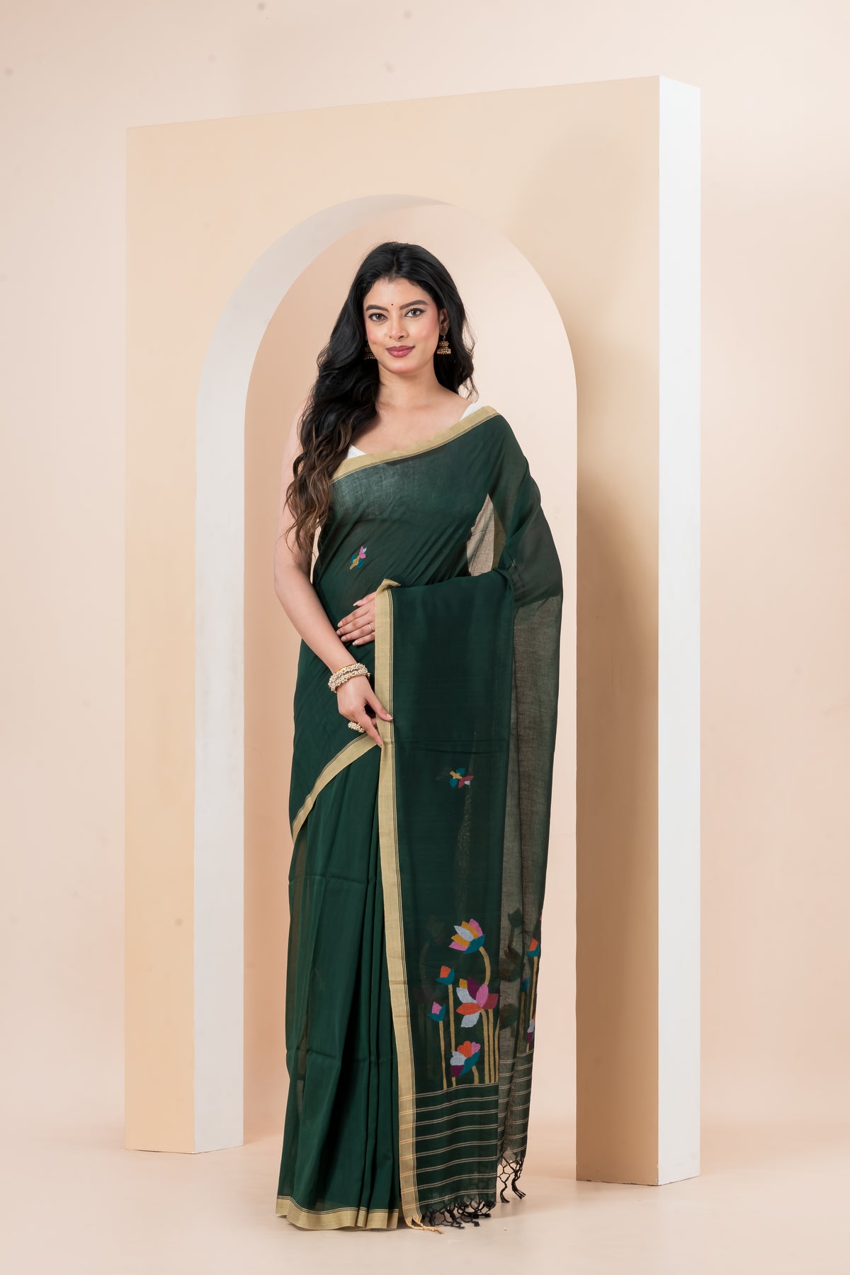 Dark Green Pure Cotton handwoven needle Jamdani Saree