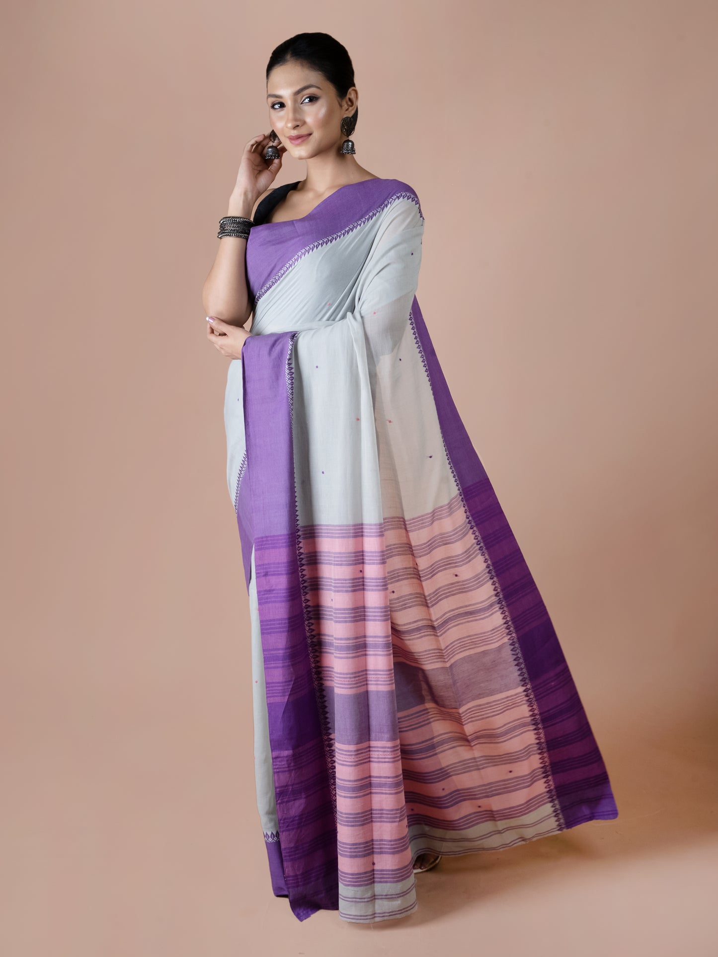 Grey and Mauve Handwoven Dhanekhali Cotton Saree
