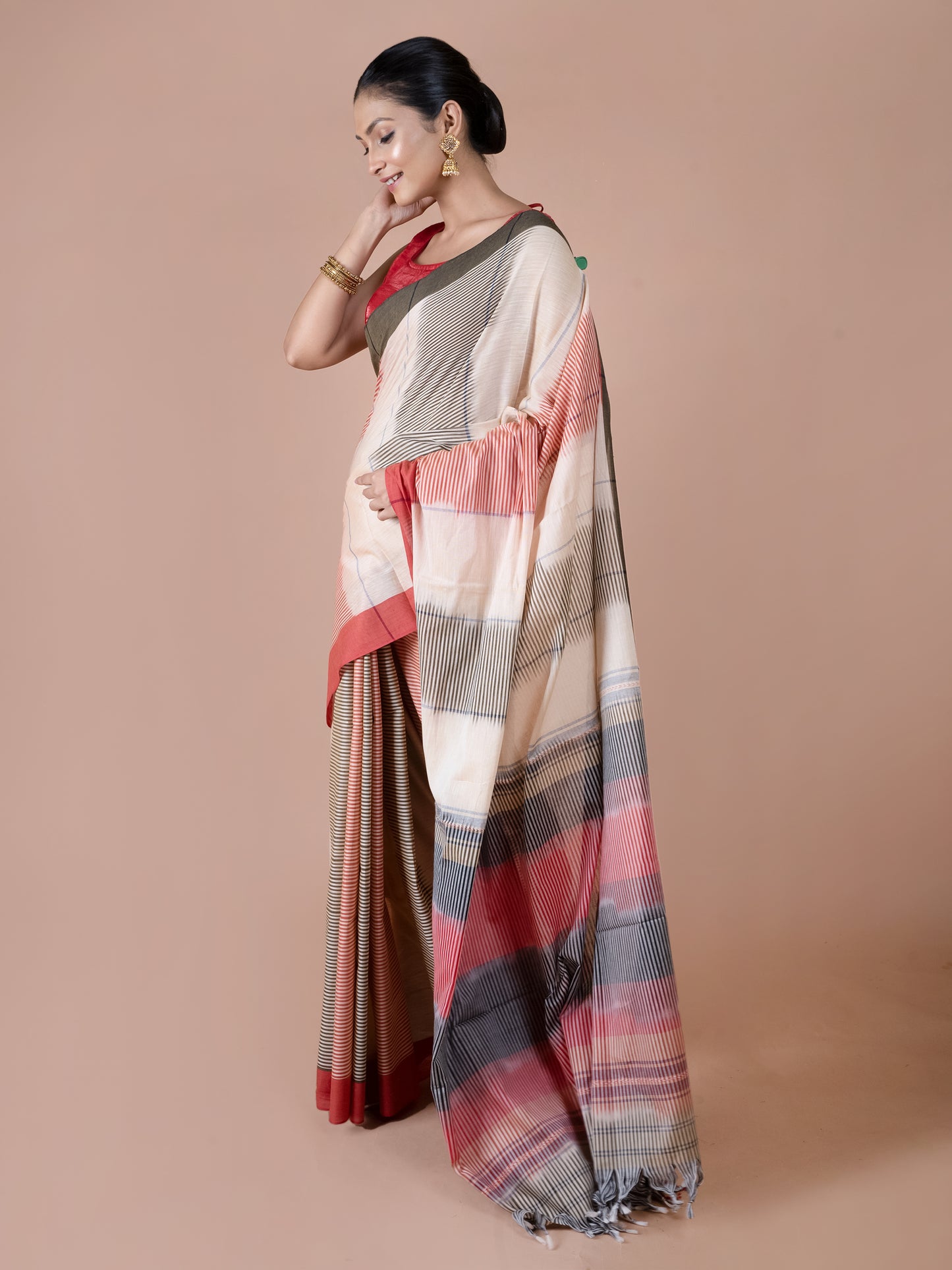 Plain Grace Dhanekhali Saree