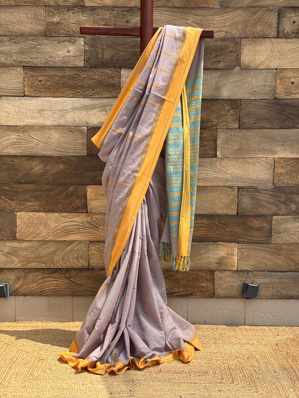 Light Mauve with Green Border Pure Cotton Handwoven Begumpuri Saree