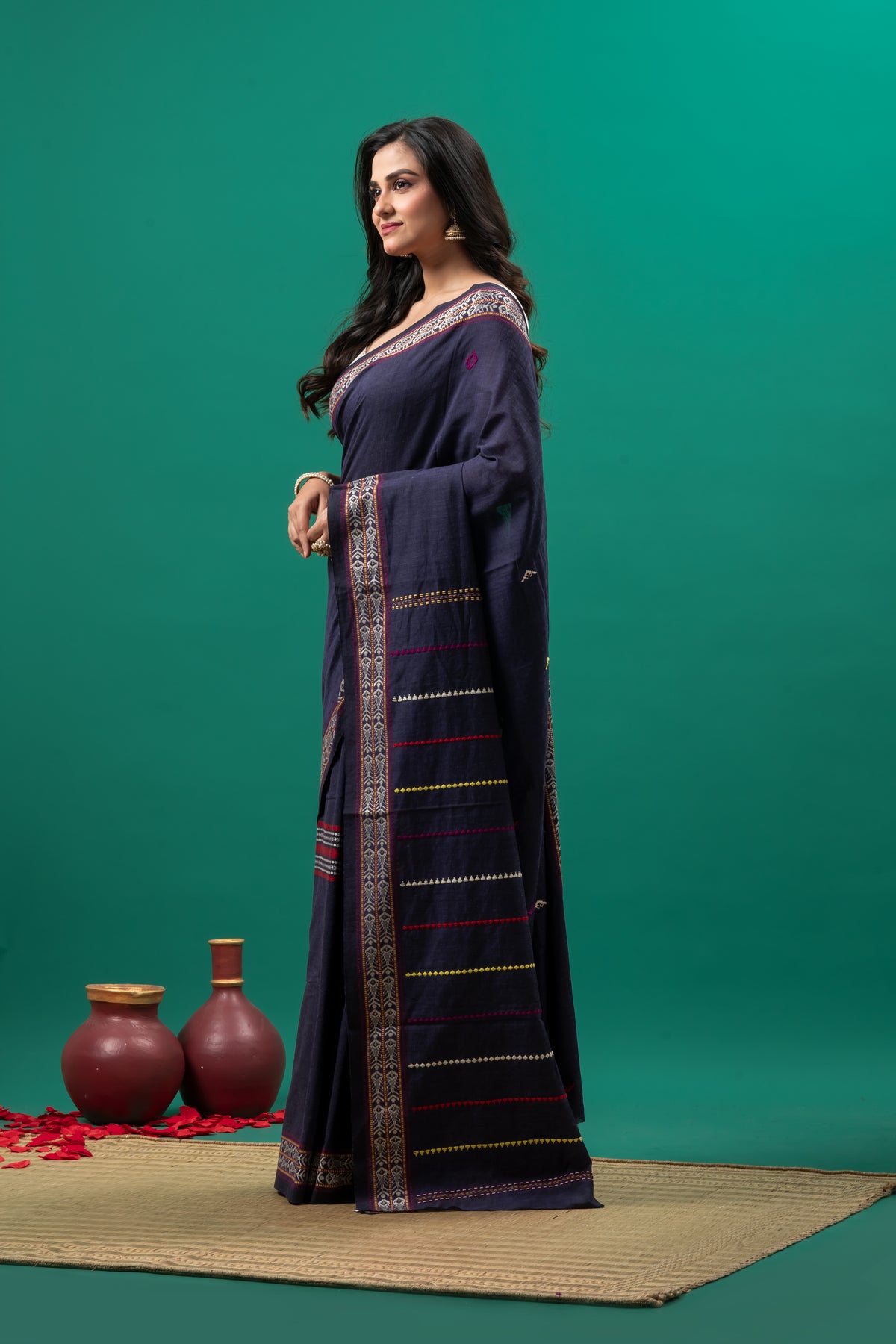 Greyish Blue Pure Cotton Handwoven Begumpuri Pacha  Pere Saree