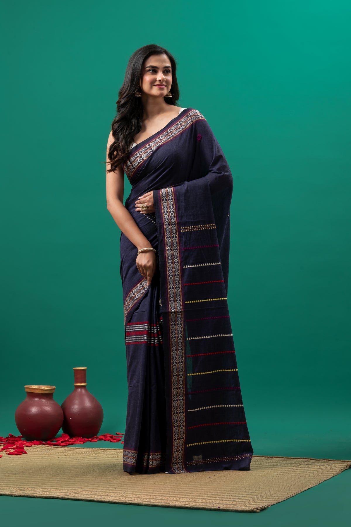Greyish Blue Pure Cotton Handwoven Begumpuri Pacha  Pere Saree