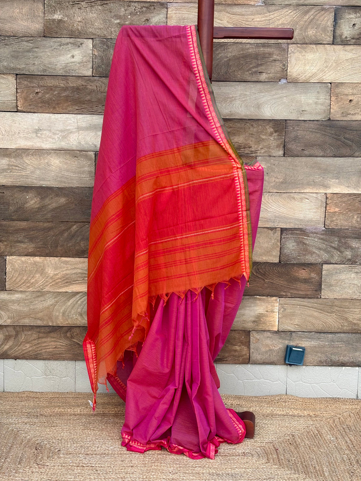 Rani pink Pure Cotton Dhonekhali saree
