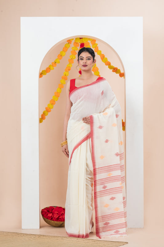 Off white  handwoven  Jamdani Saree
