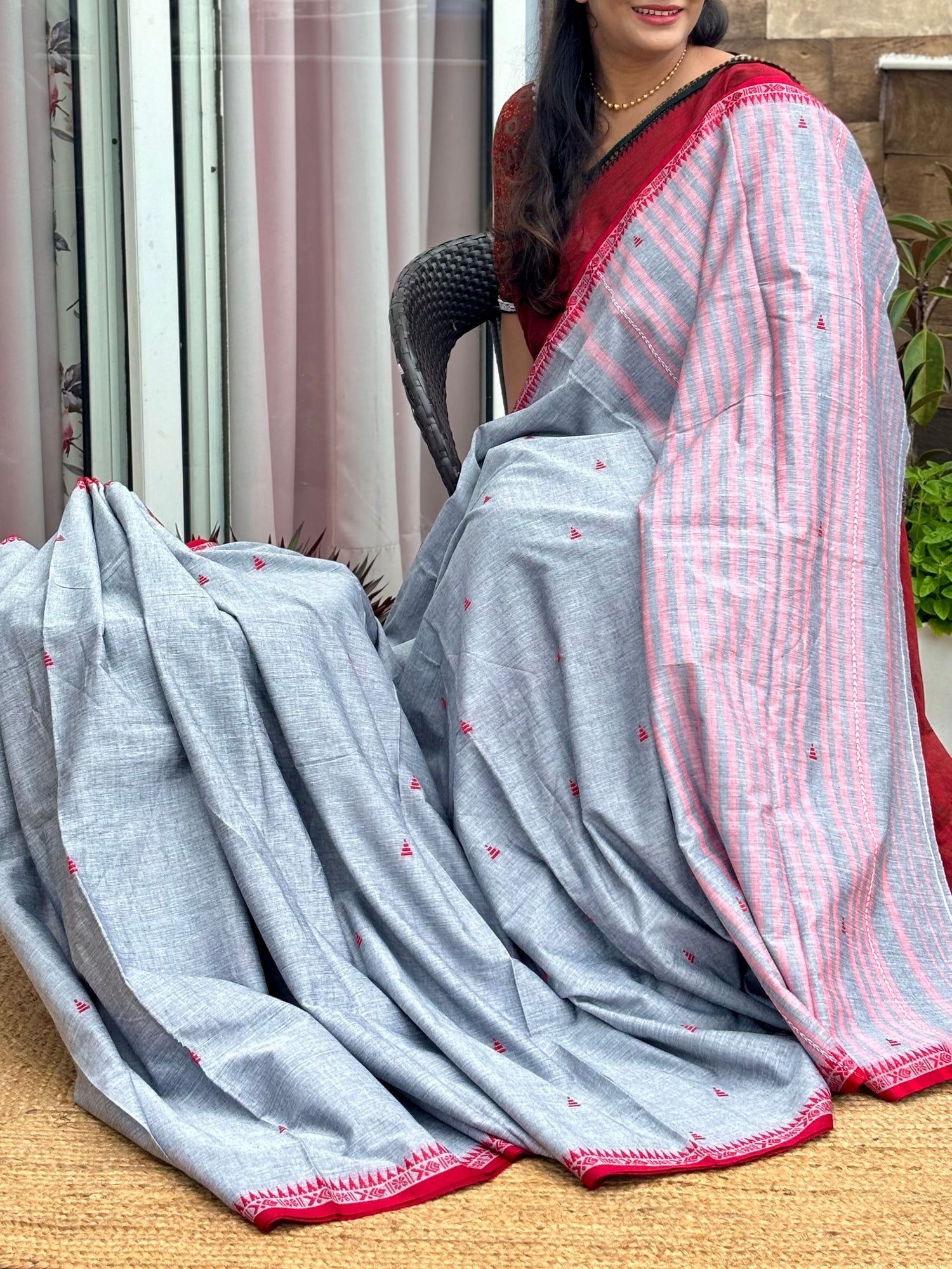 Pure Cotton Dhonekhali Handwoven Saree