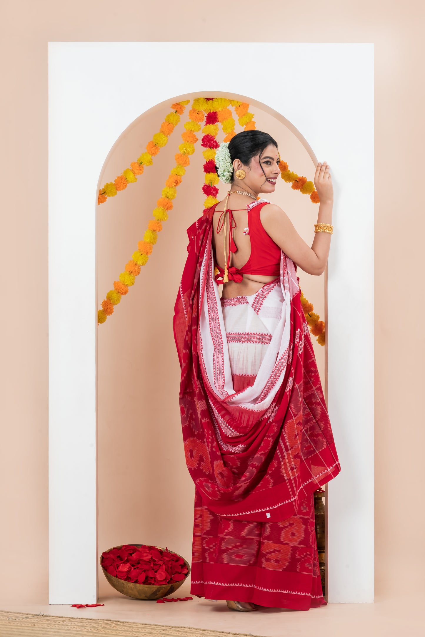 Pure Cotton lal Sada Dhonekhali Saree