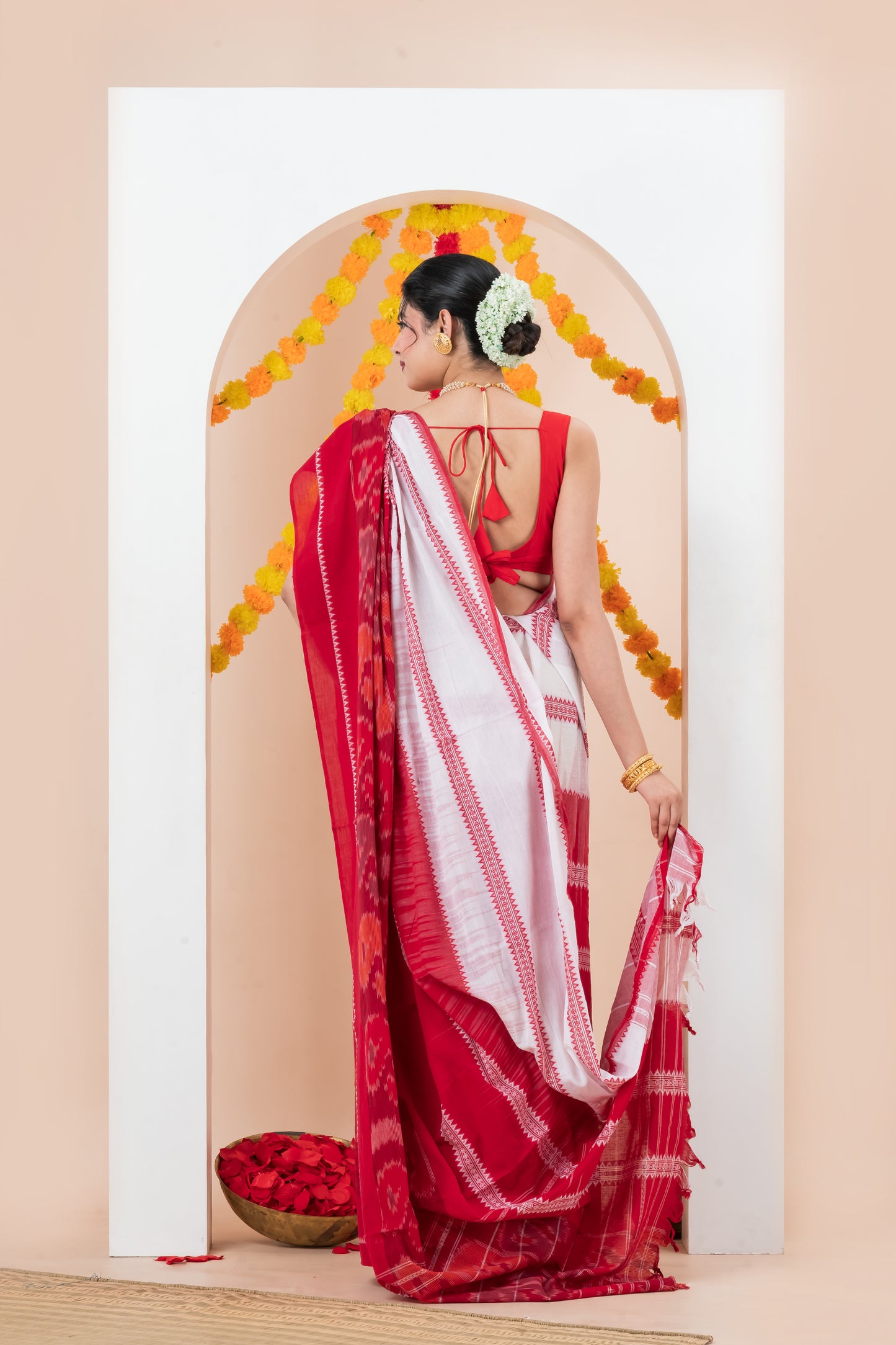 Pure Cotton lal Sada Dhonekhali Saree