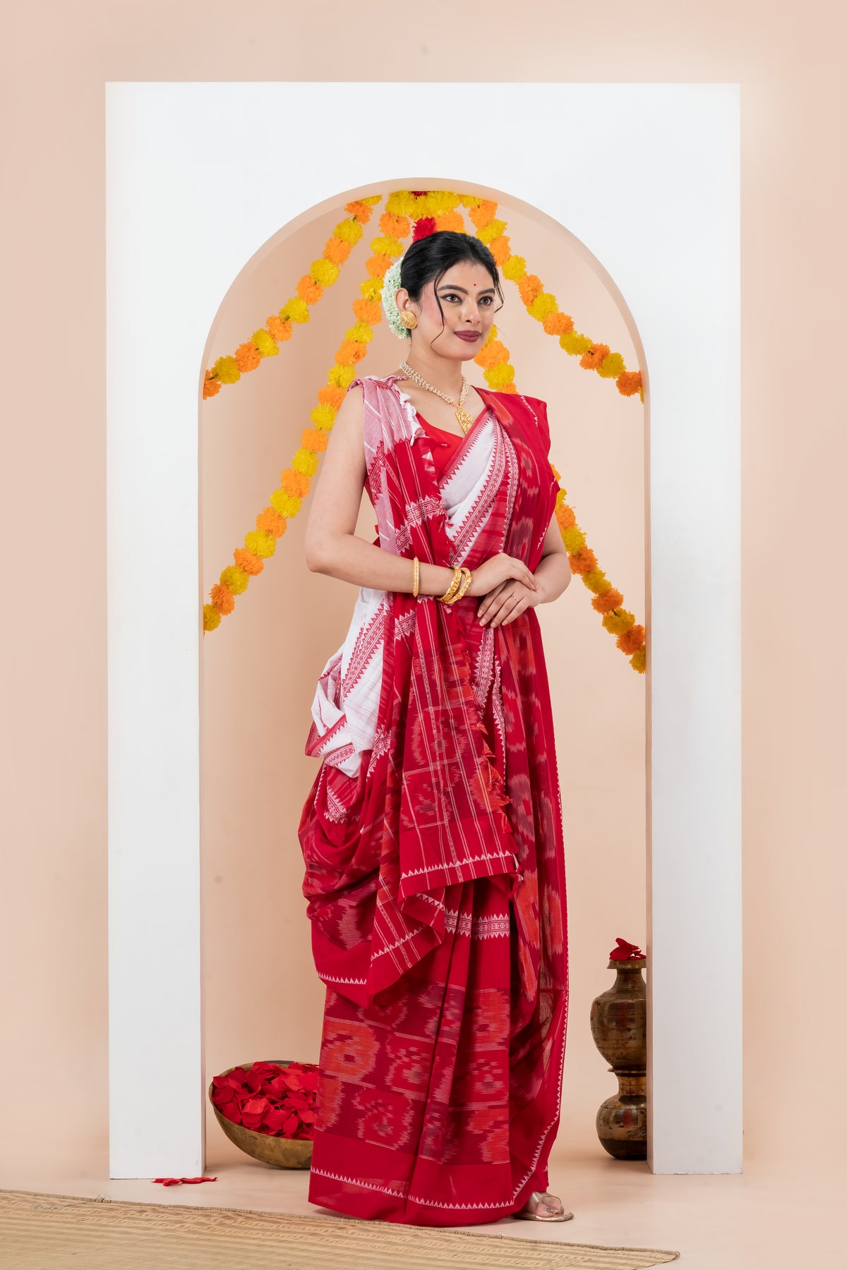 Pure Cotton lal Sada Dhonekhali Saree