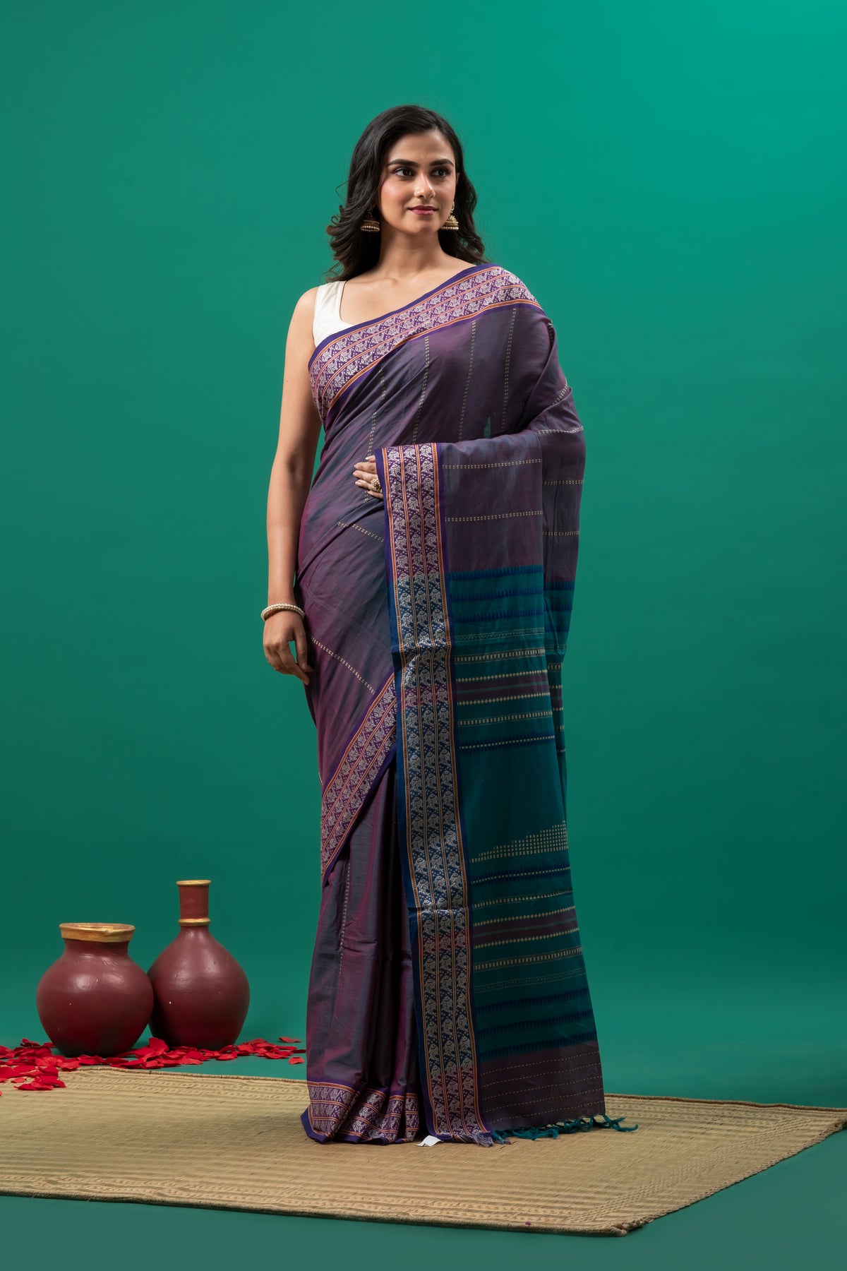 Purple Pure Cotton Mach par Handwoven Begumpuri Saree