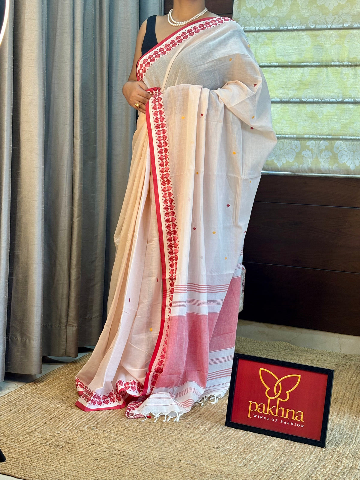 Off White & Red Pure Cotton Handwoven Saree