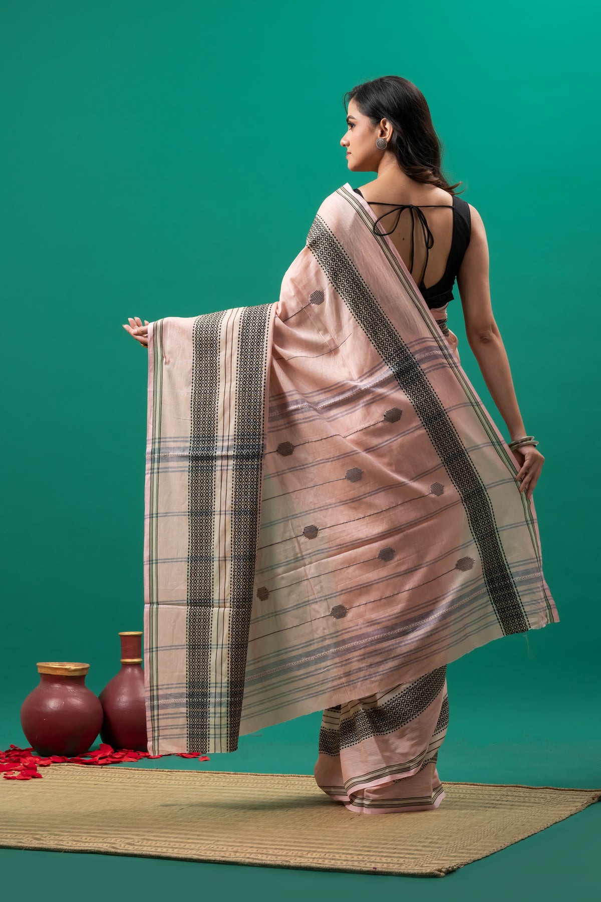 Pink & check Border Pure Cotton Handwoven Dhonekhali Saree
