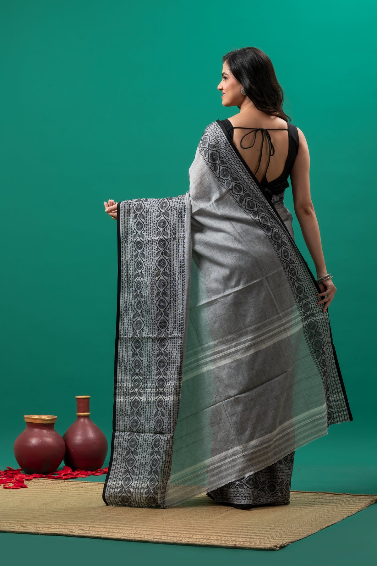 Grey Pure Cotton Dhonekhali Saree