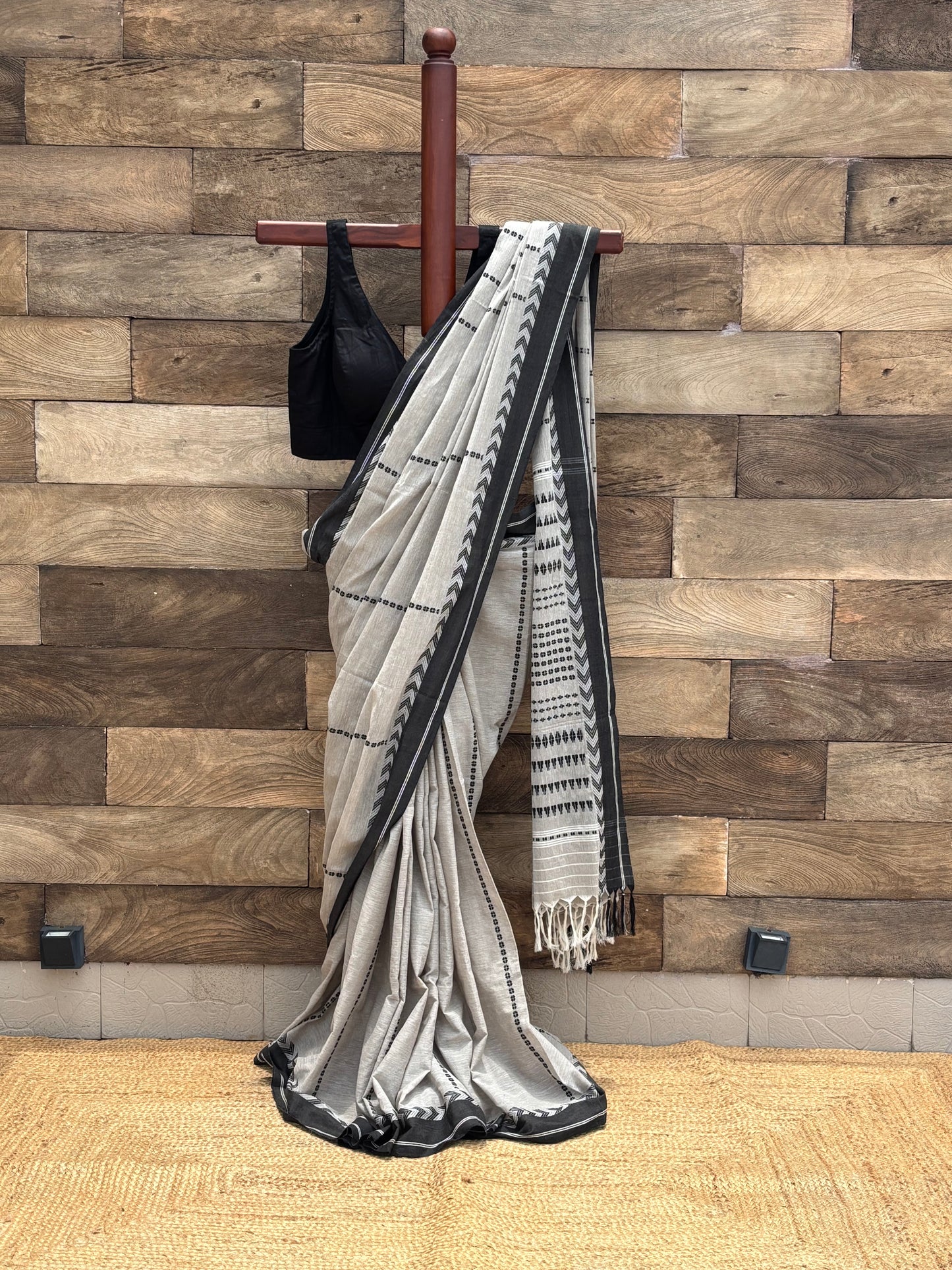 Grey Begumpuri pure Cotton handwoven saree