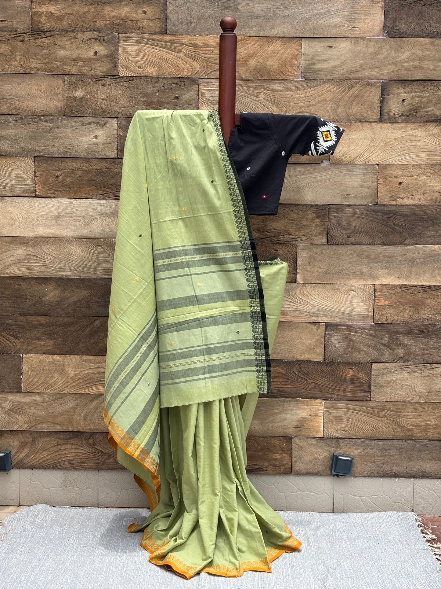 Pure Cotton By Cotton Dhanekhali handwoven Saree