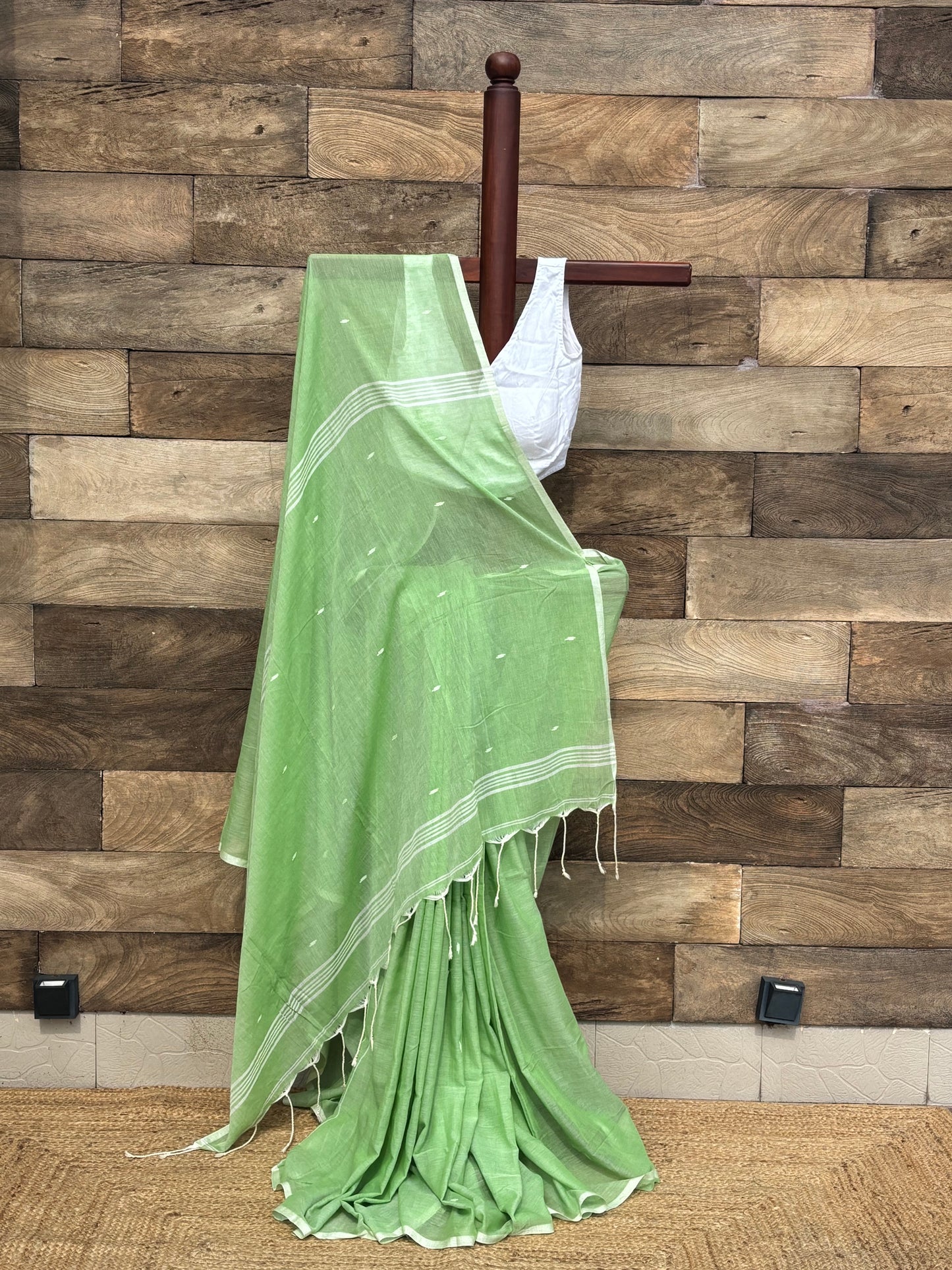 Green Soft Pure Cotton handwoven jamdani saree