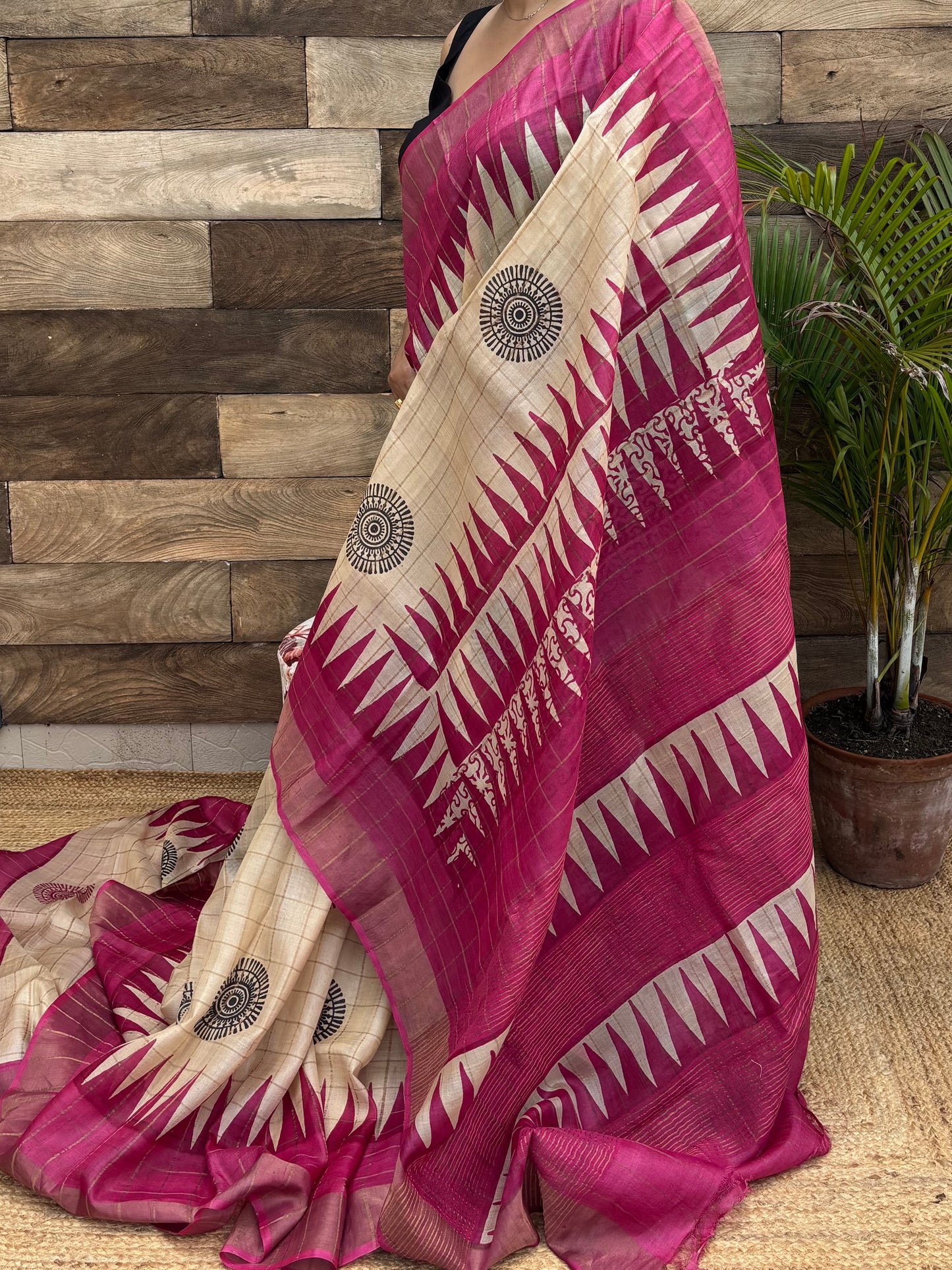 Pure tussar Silk Saree With Handblock printed