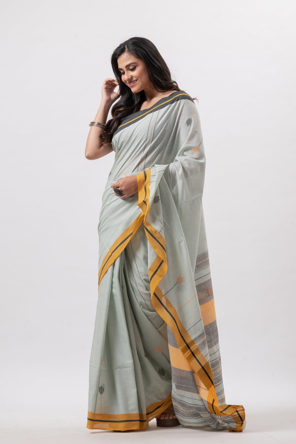 Very Light Pesta Green Pure Cotton Handwoven Saree