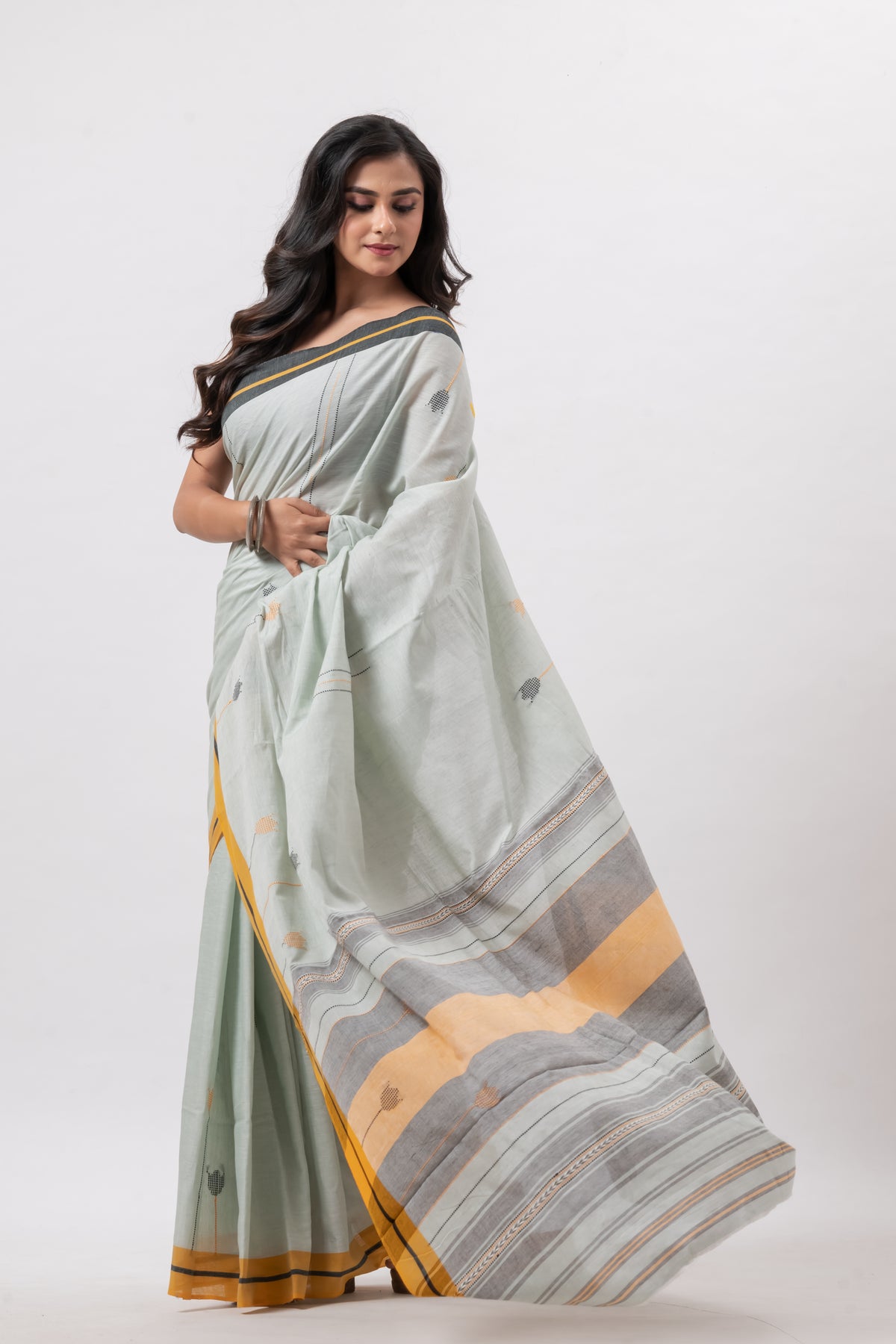 Very Light Pesta Green Pure Cotton Handwoven Saree