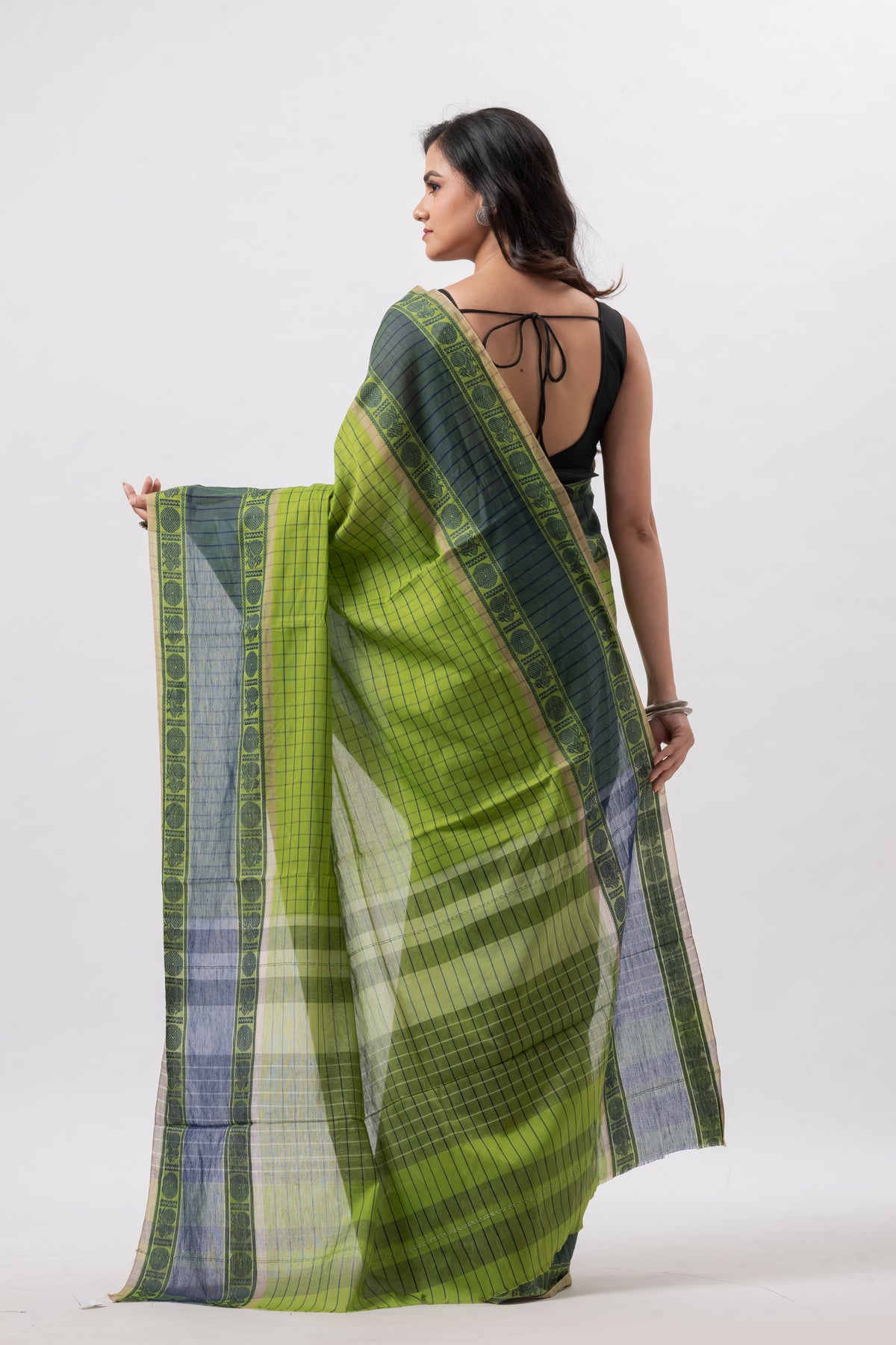 Green Body & Grey Border Luy