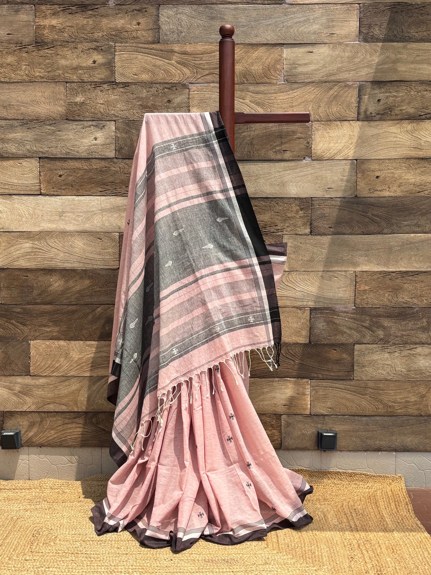 Dusted Pink  Pure Cotton  handwoven  Phulia  saree