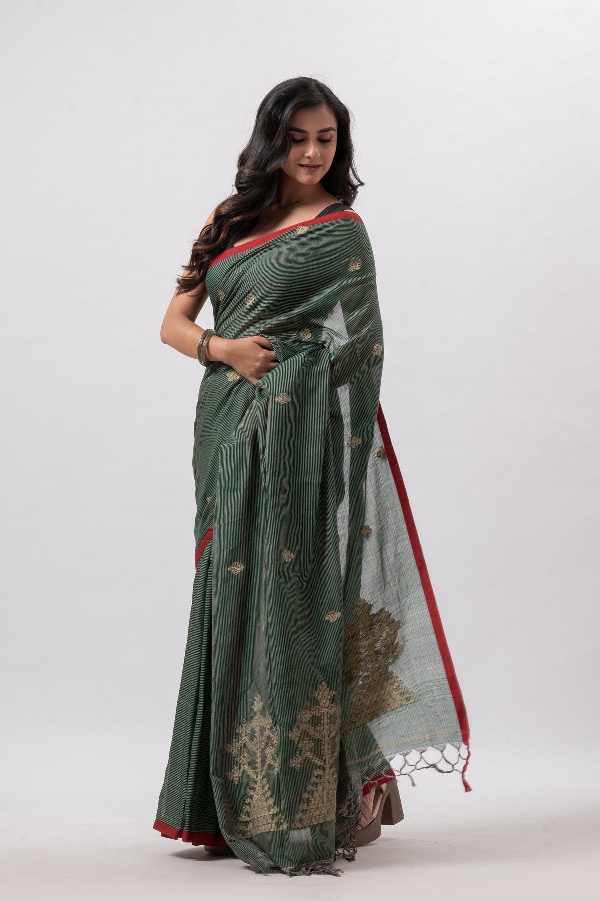 Green Bengal  Cotton Jamdani saree