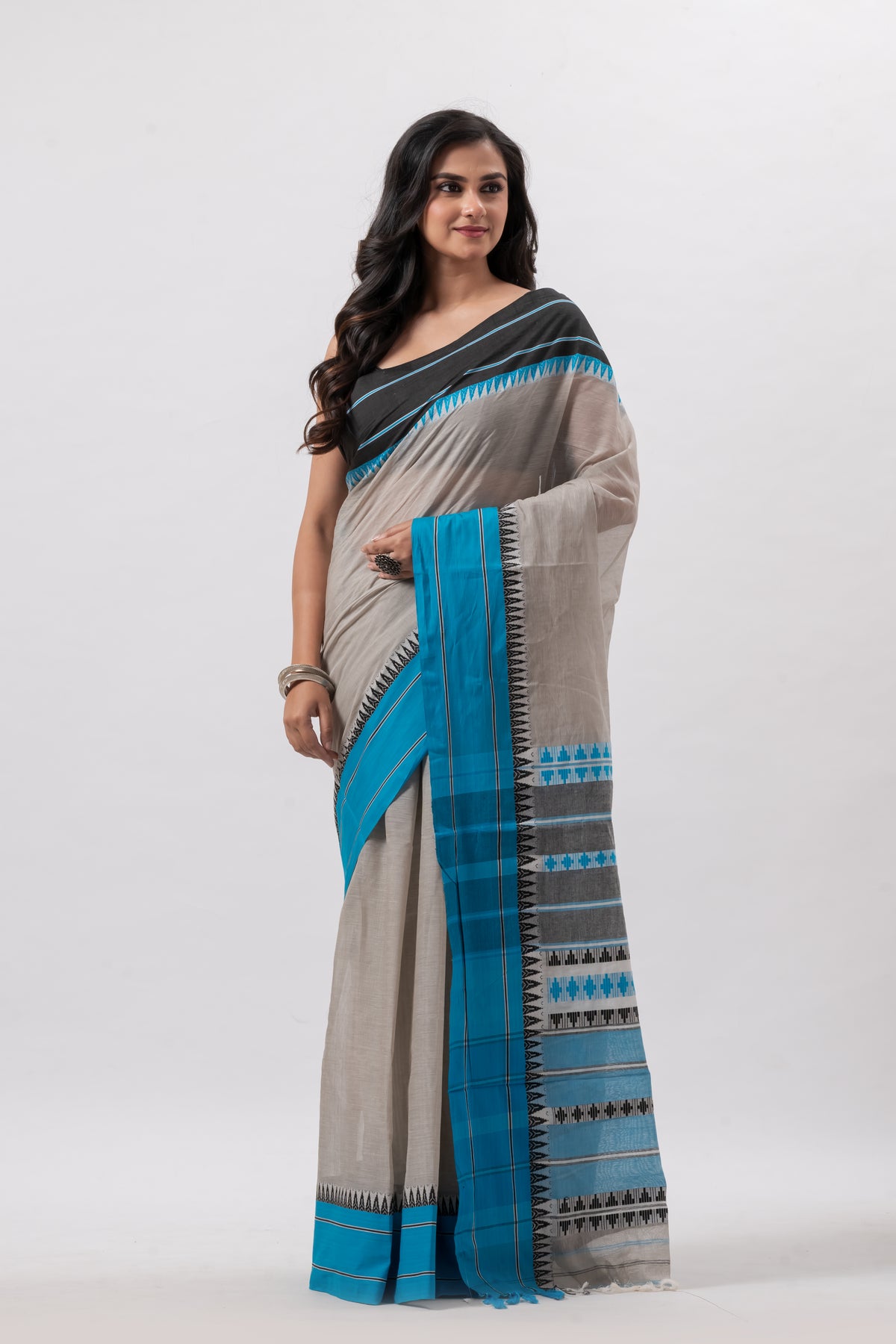 Pure Cotton Handwoven Begumpuri Saree - Gray