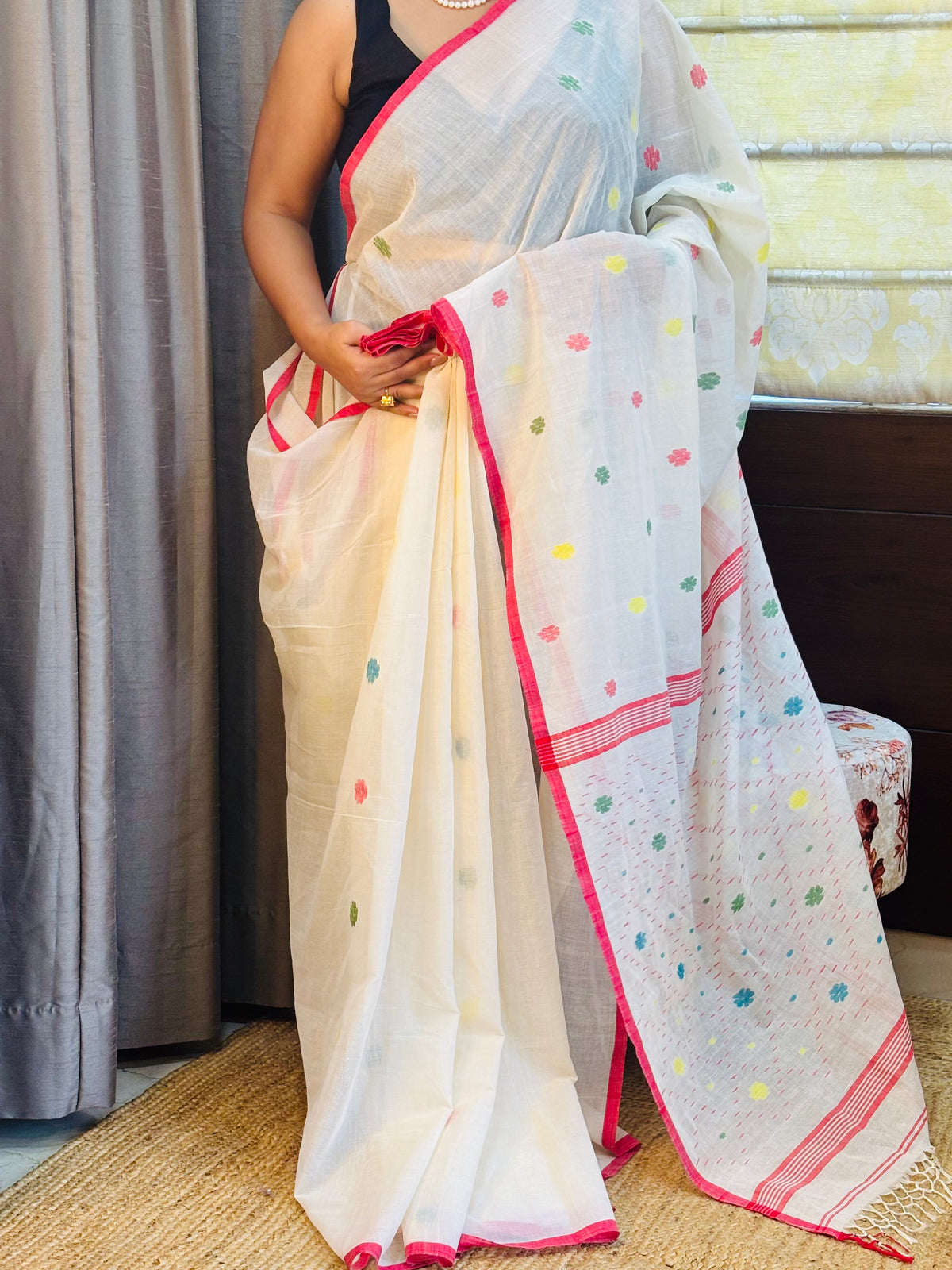 Sada Laal Soft Cotton Jamdani Saree