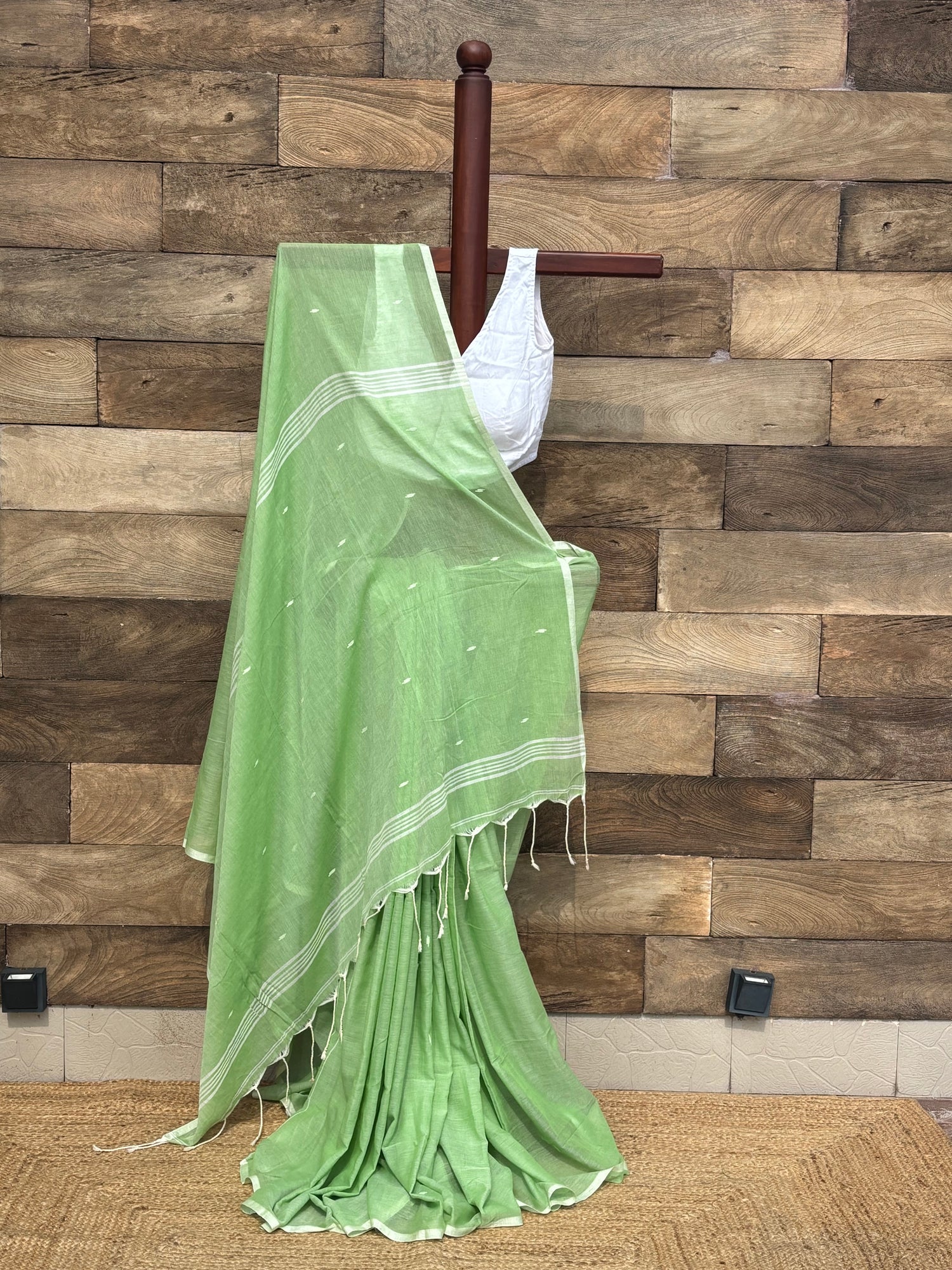Green Soft Pure Cotton handwoven jamdani saree