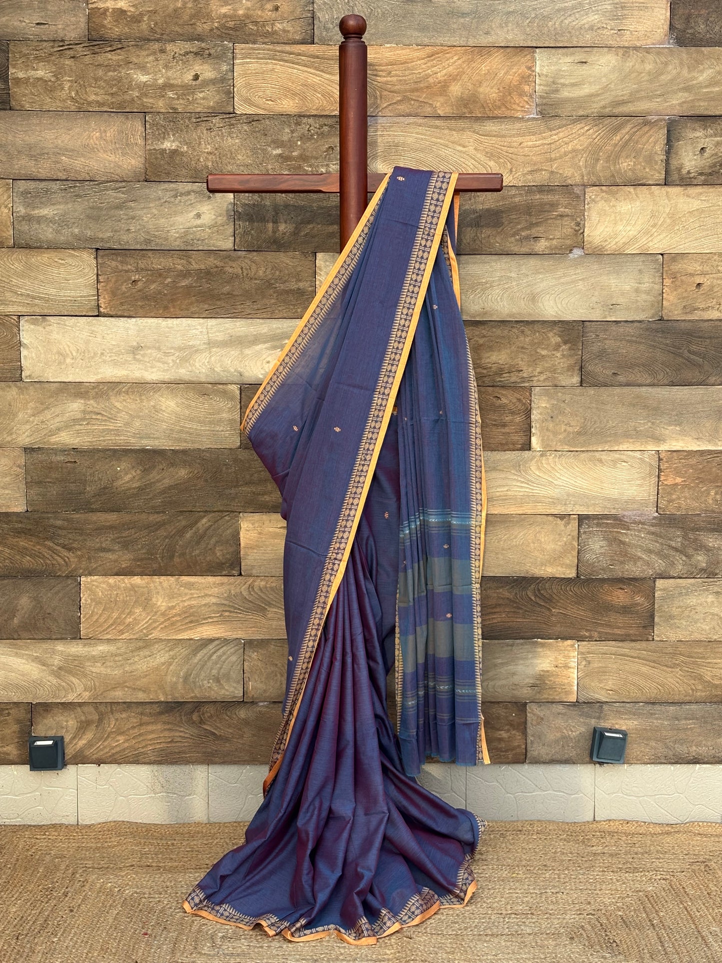 Pure Cotton Handwoven Dhonekhali Daree