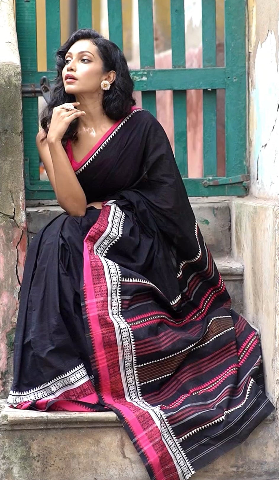 begumpuri handwoven cotton saree contrast border festive wear