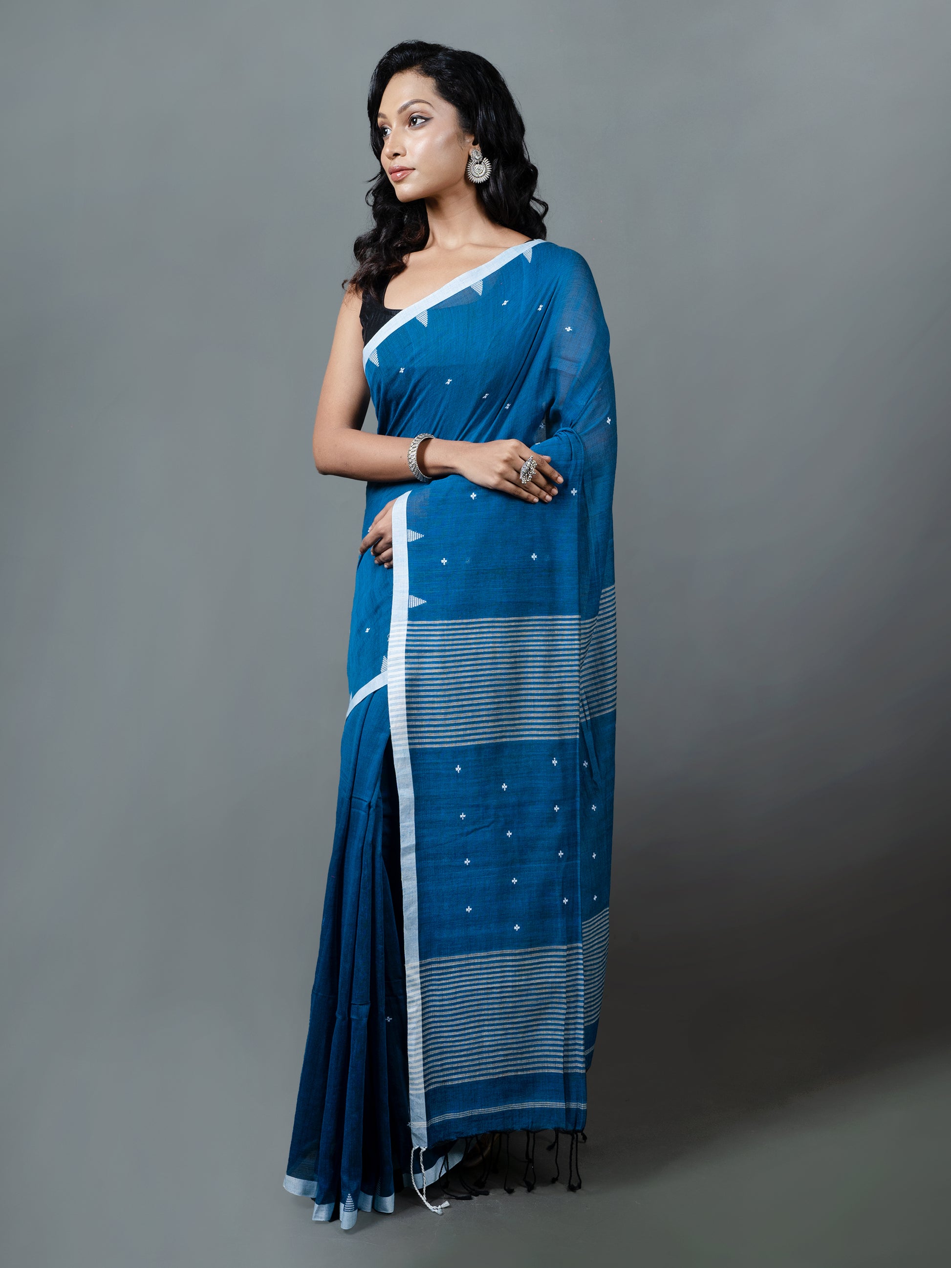 blue lagoon jamdani pure cotton saree fresh handwoven