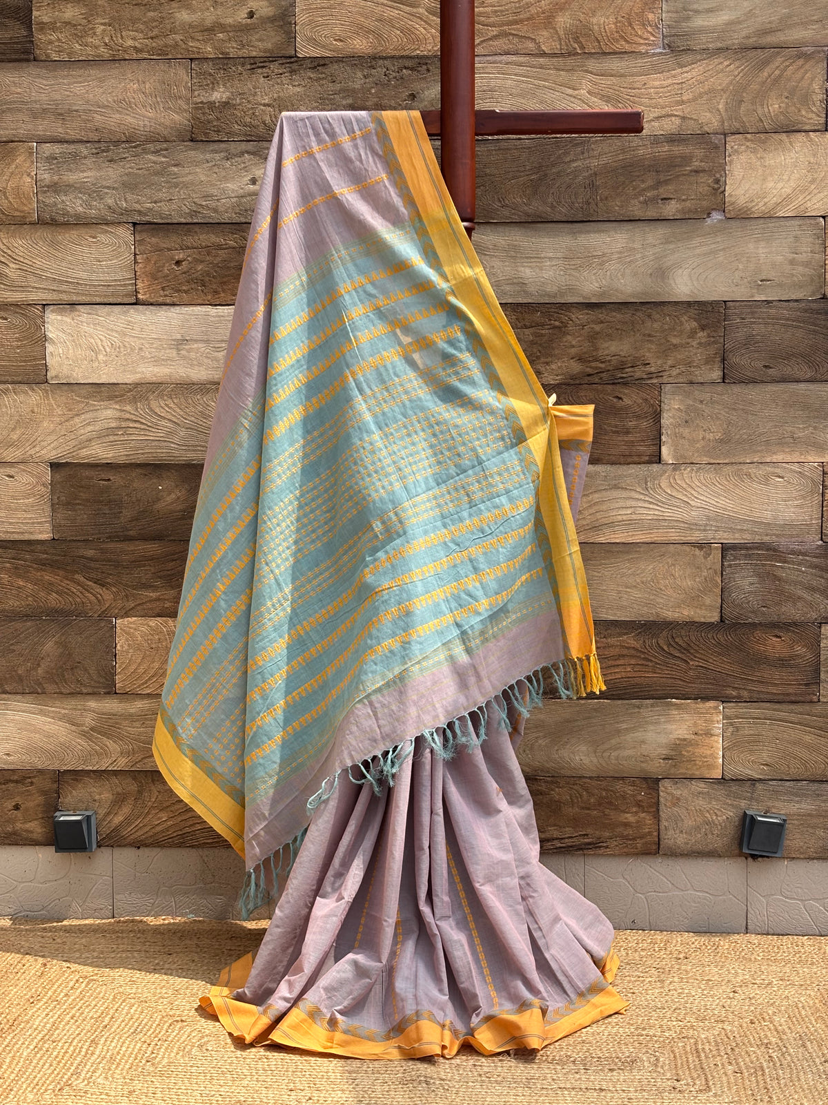 Light Mauve with Green Border Pure Cotton Handwoven Begumpuri Saree