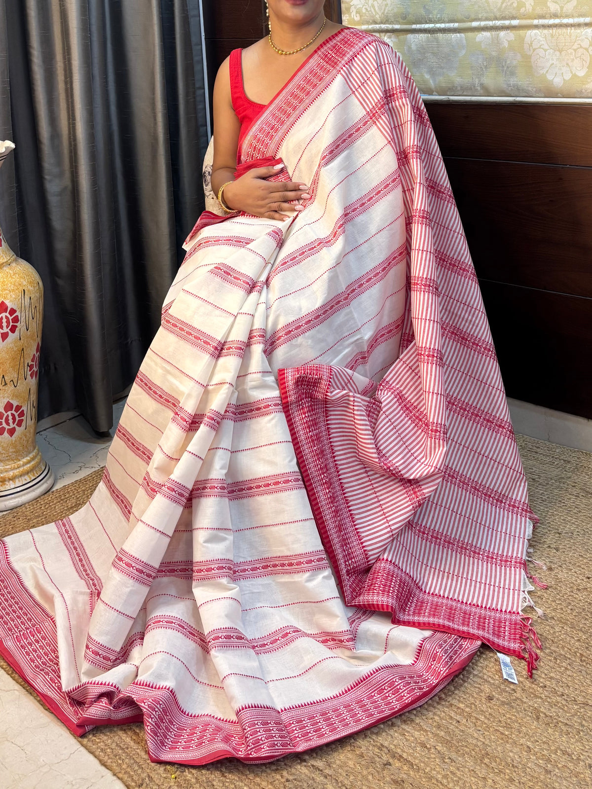 Sada Lal Pure Cotton Handwoven Begumpuri Saree